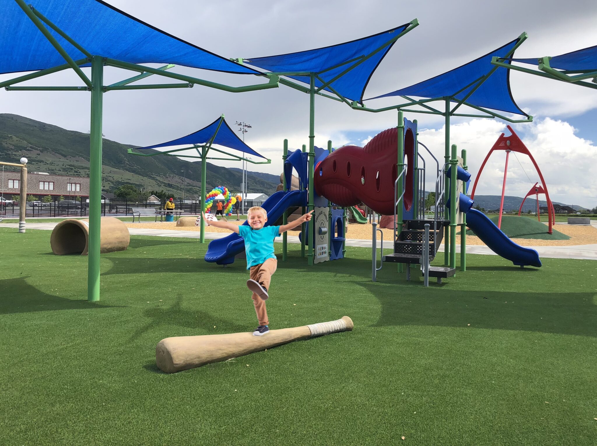 Playground balance beam